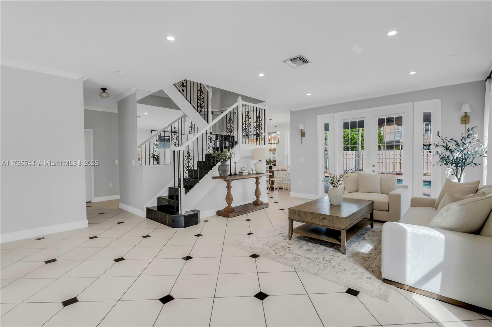 15862 SW 24th St, Miramar, Florida image 11