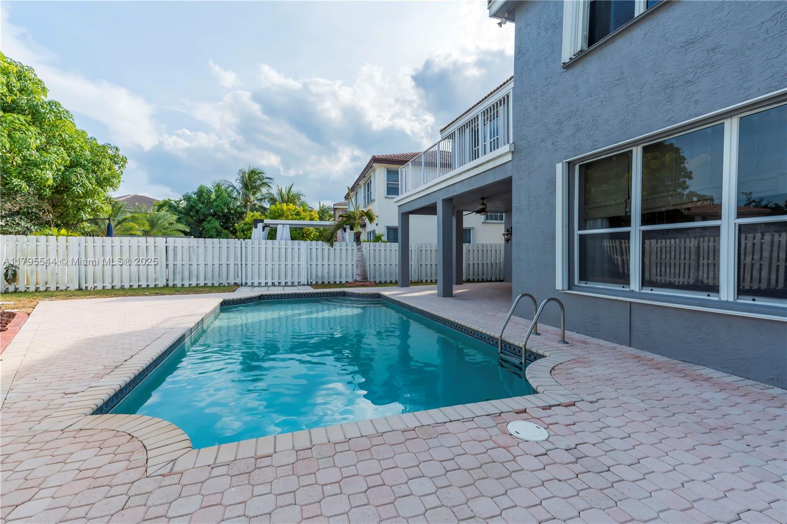 15862 SW 24th St, Miramar, Florida image 6