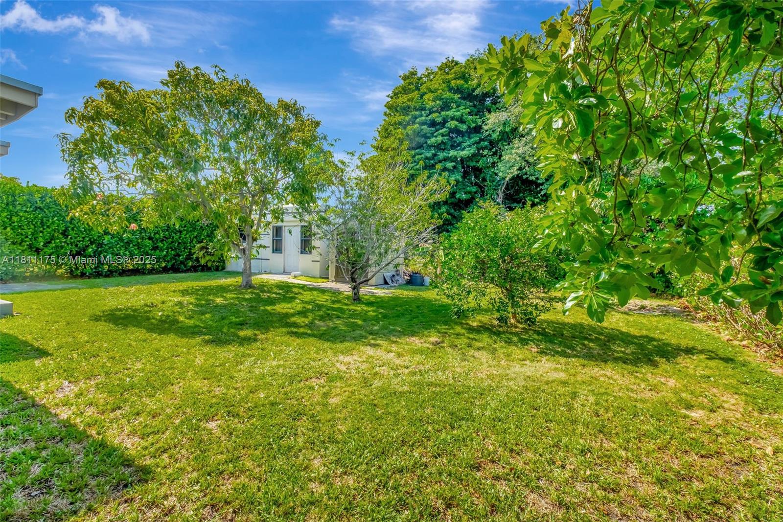 2763 NW 3rd St, Miami, Florida image 18