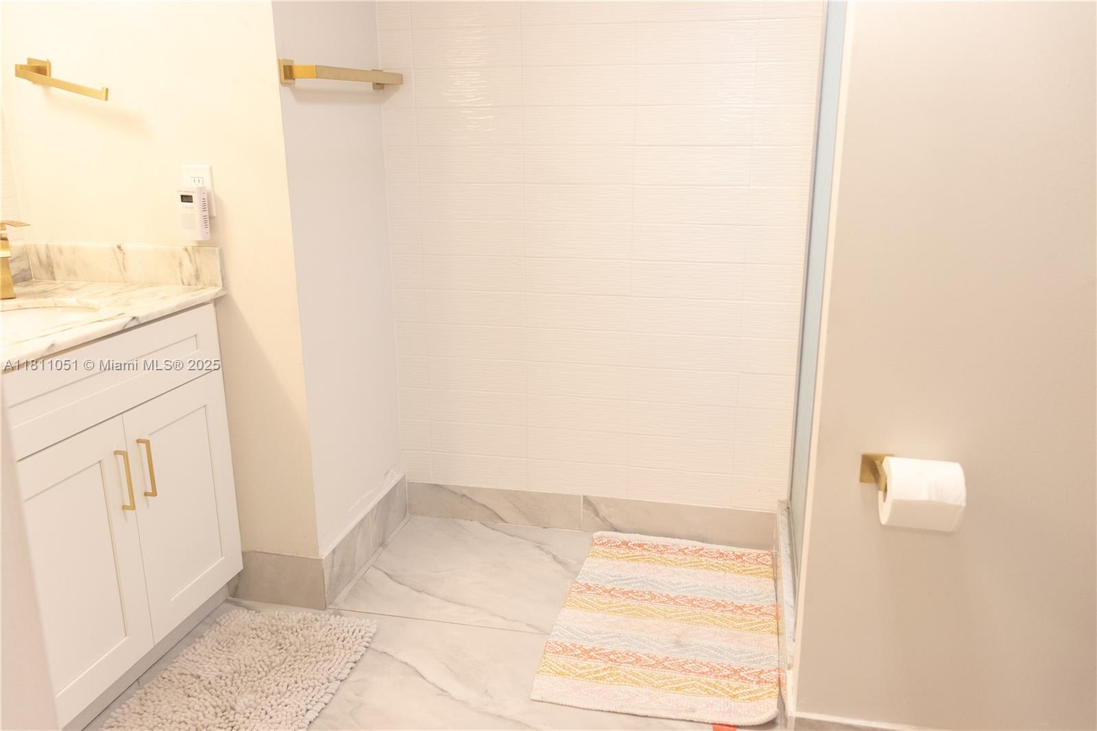 2200 S Cypress Bend Dr #204, Pompano Beach, Florida image 15