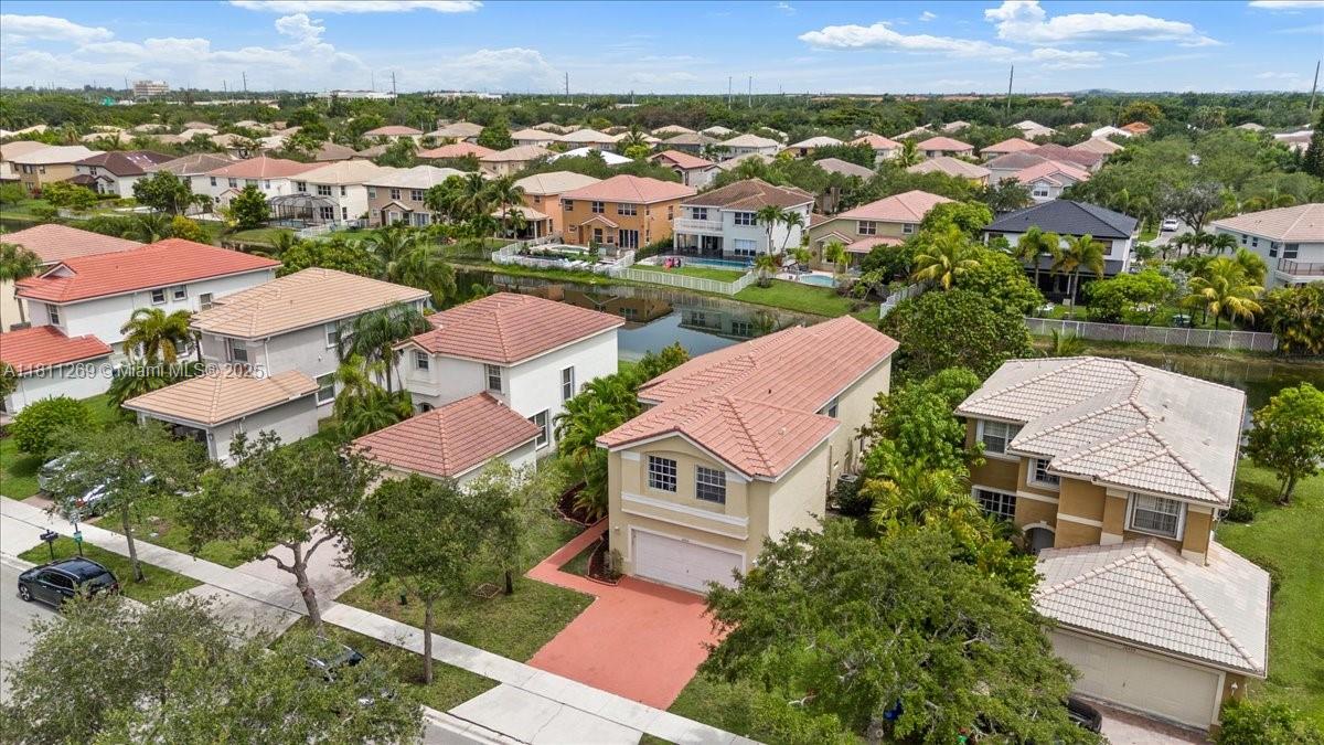 16466 SW 29th St, Miramar, Florida image 8