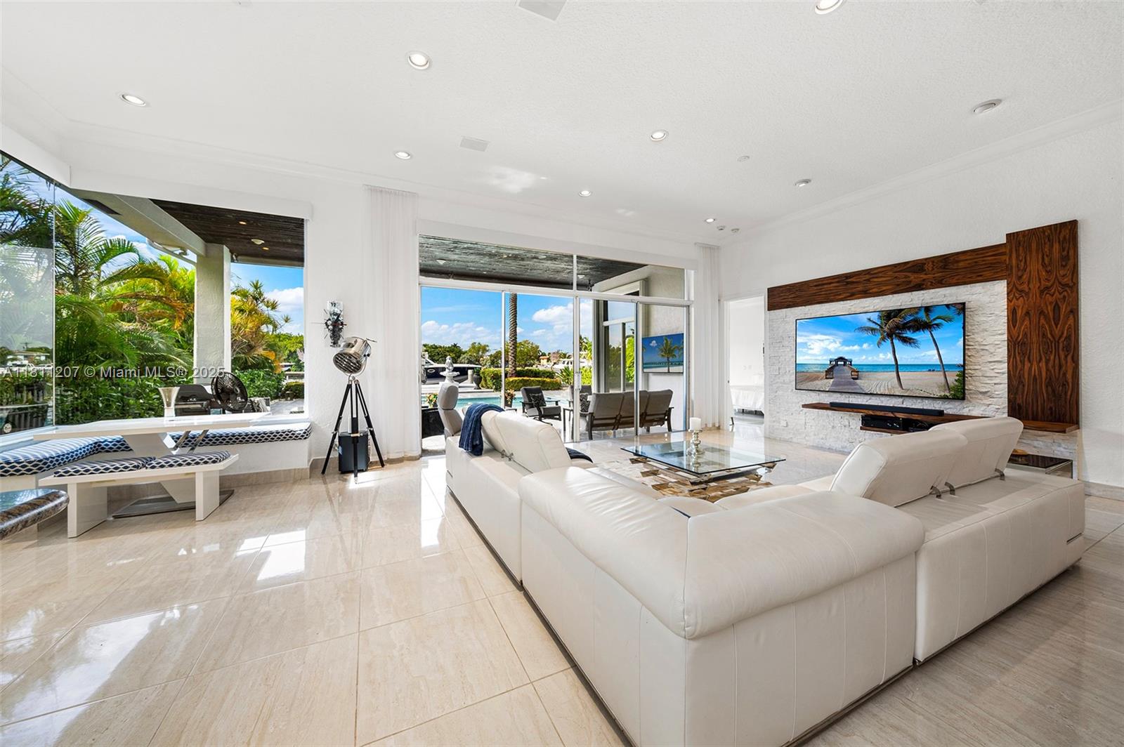 301 S Riverside, Pompano Beach, Florida image 23