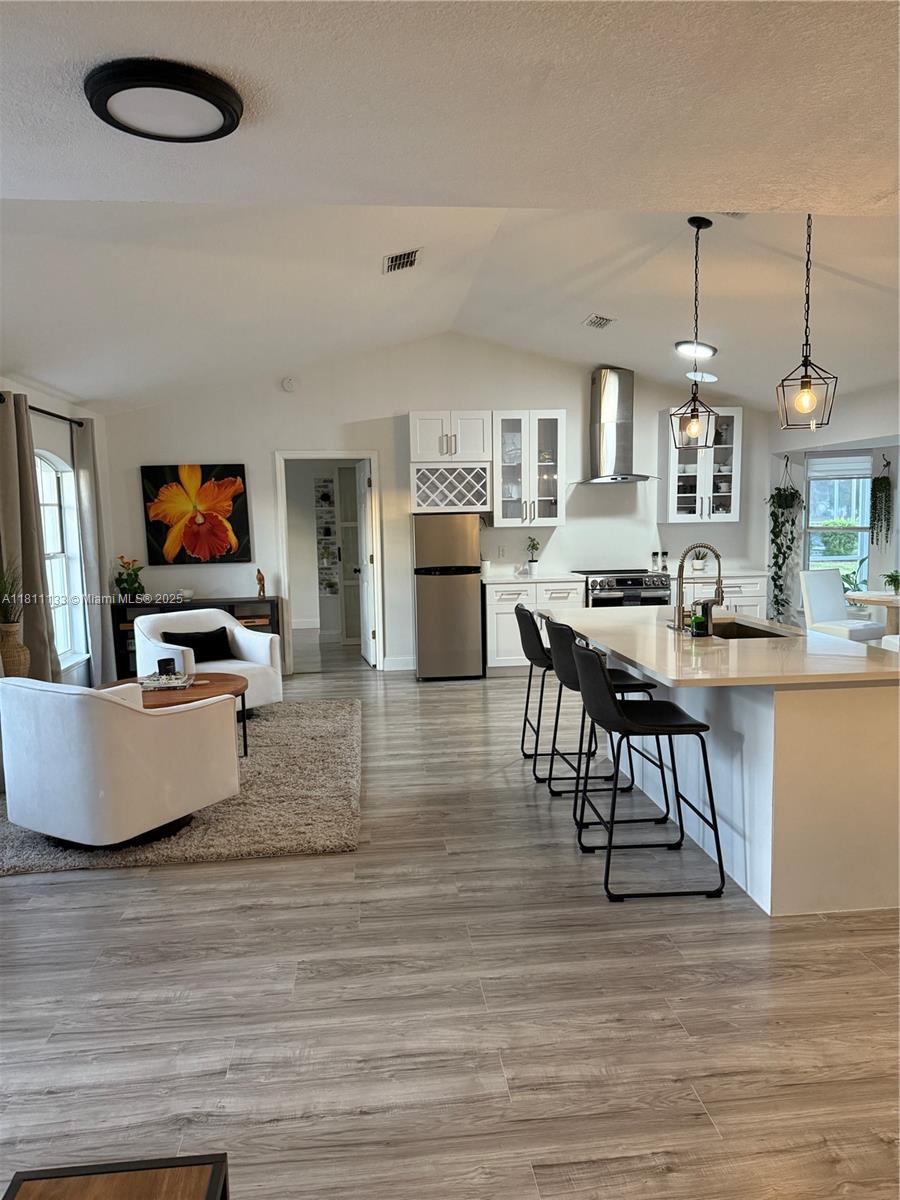896 Hunters Creek Dr, West Melbourne, Florida image 6