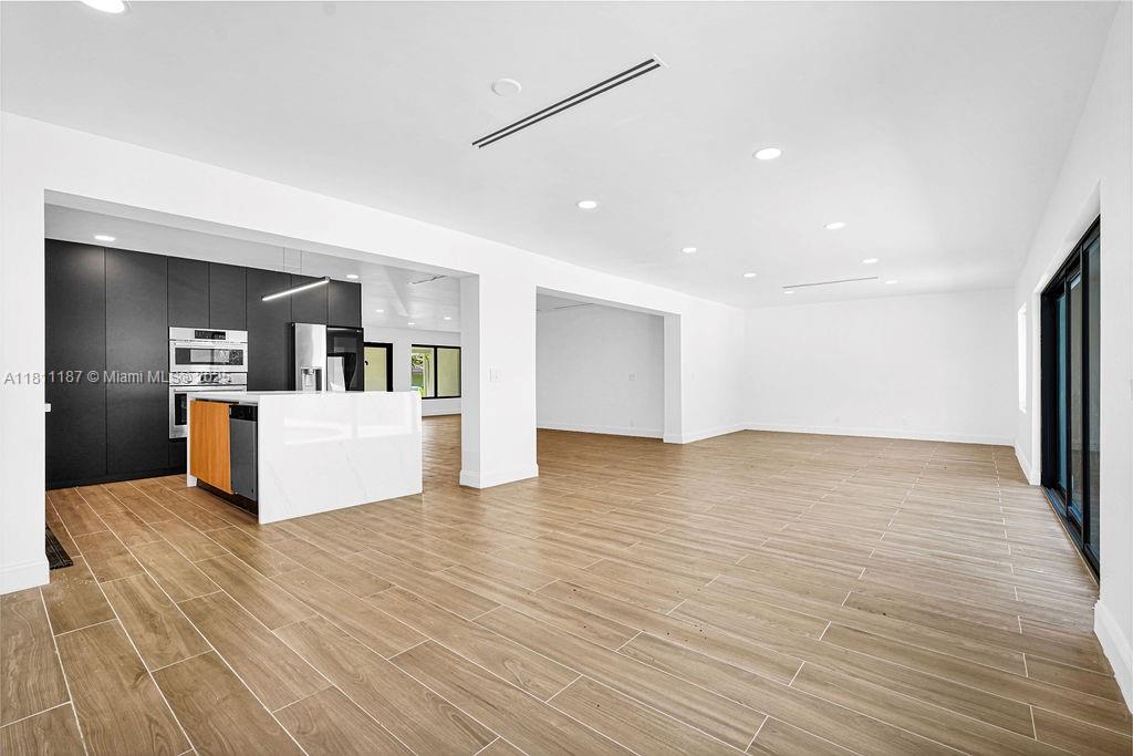 10618 NE 11th Ave, Miami Shores, Florida image 5