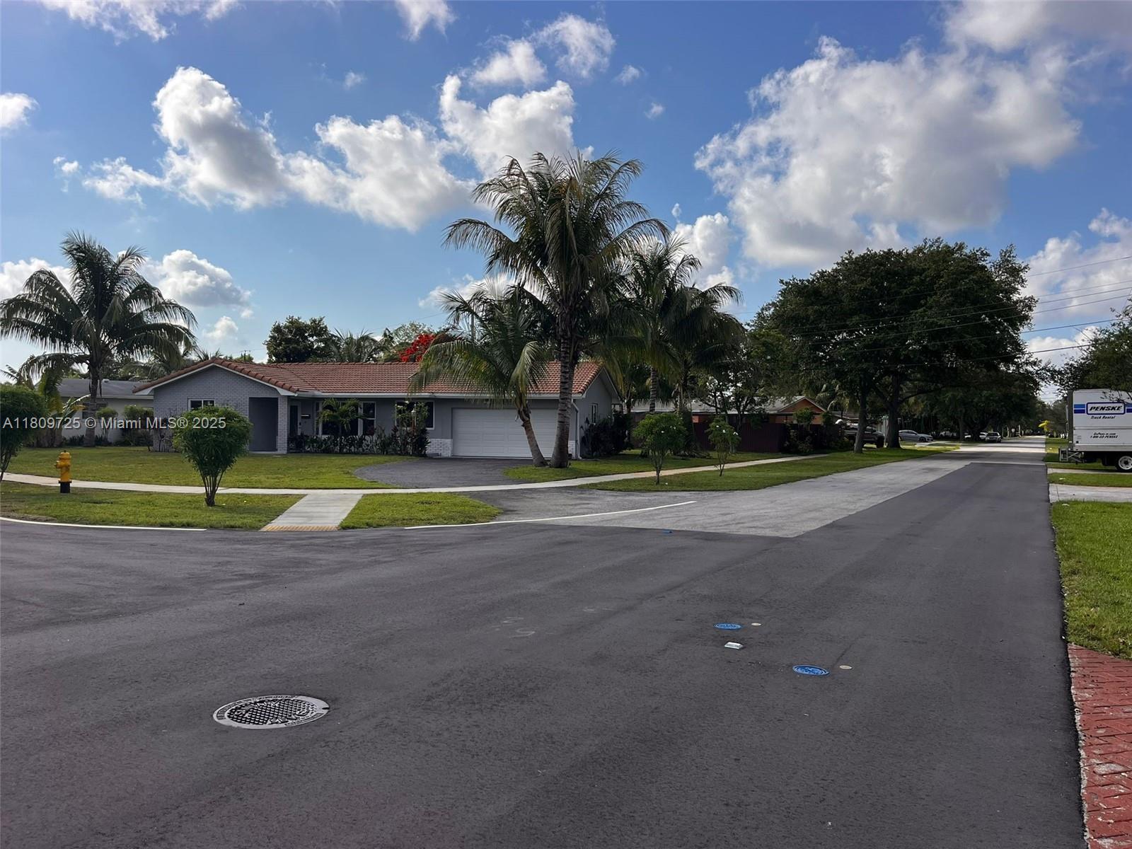 4888 NW 8th Ct, Plantation, Florida image 8