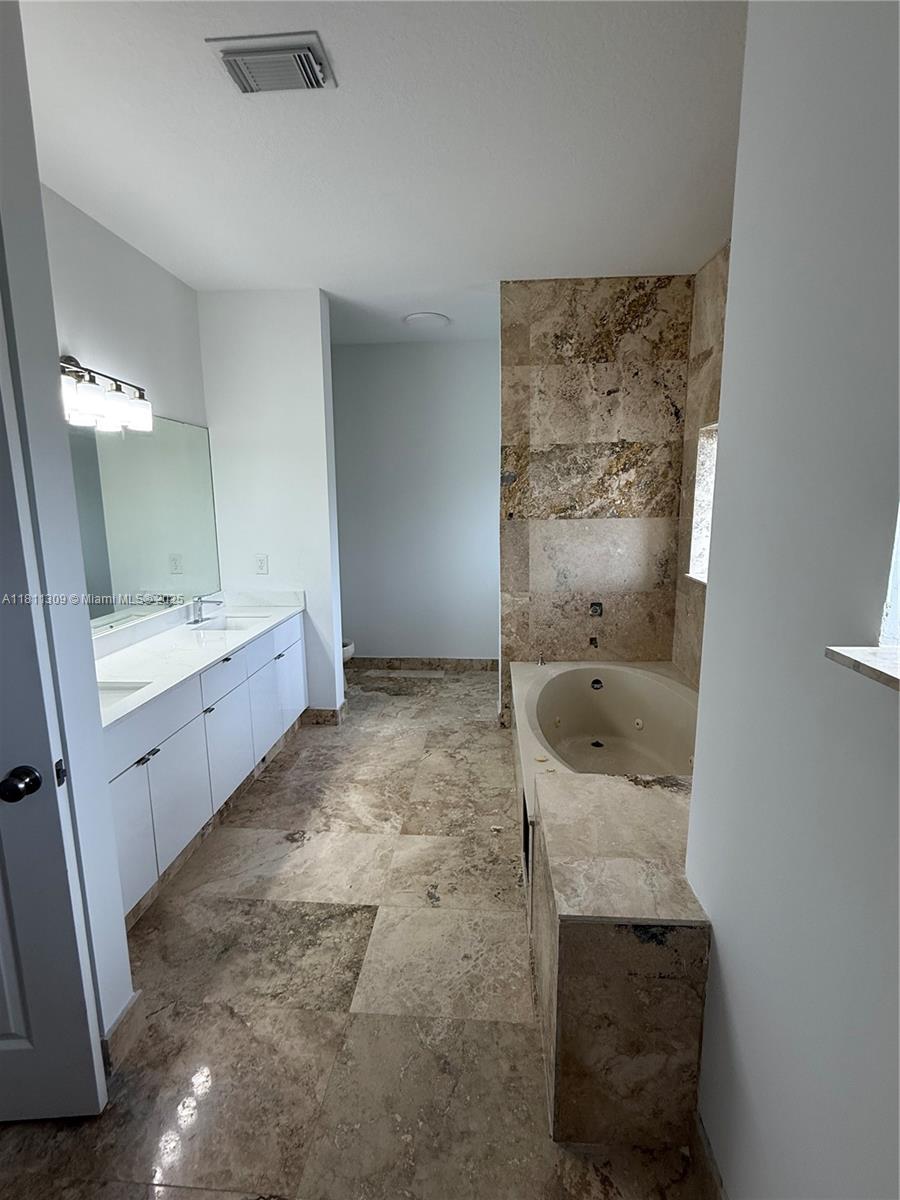 4157 NE 14th St, Homestead, Florida image 11