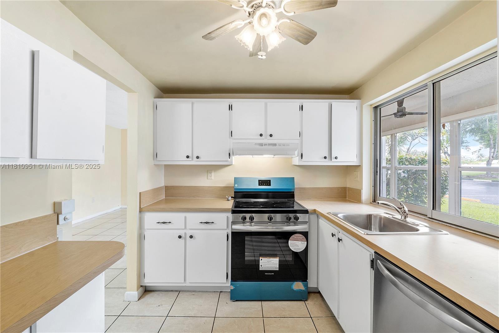 9091 Lime Bay Blvd #110, Tamarac, Florida image 11