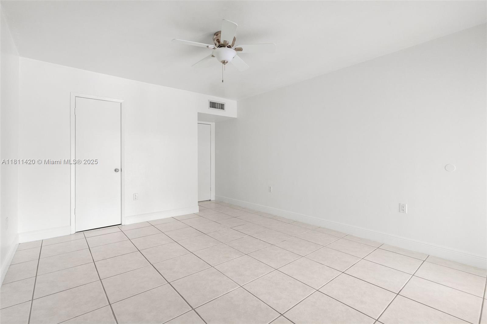 15504 Sharpecroft Dr, Miami Lakes, Florida image 12