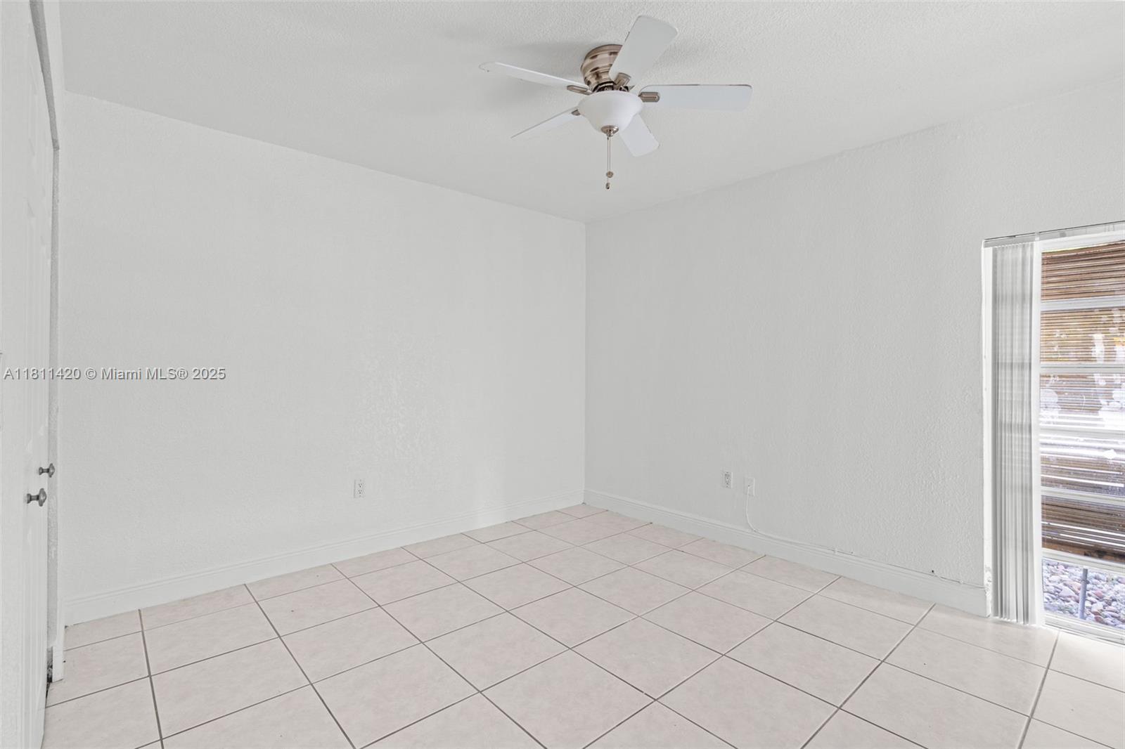15504 Sharpecroft Dr, Miami Lakes, Florida image 16