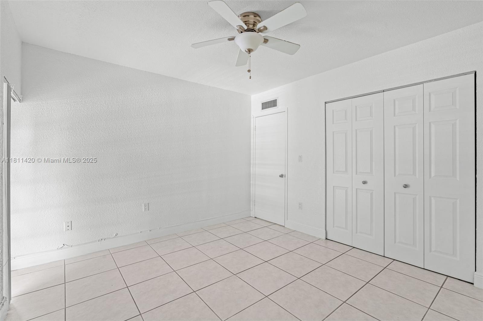 15504 Sharpecroft Dr, Miami Lakes, Florida image 17