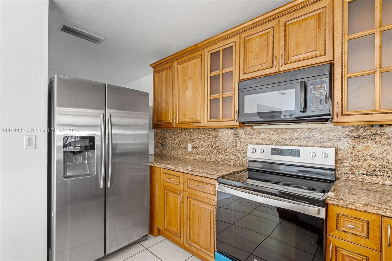 15504 Sharpecroft Dr, Miami Lakes, Florida image 30