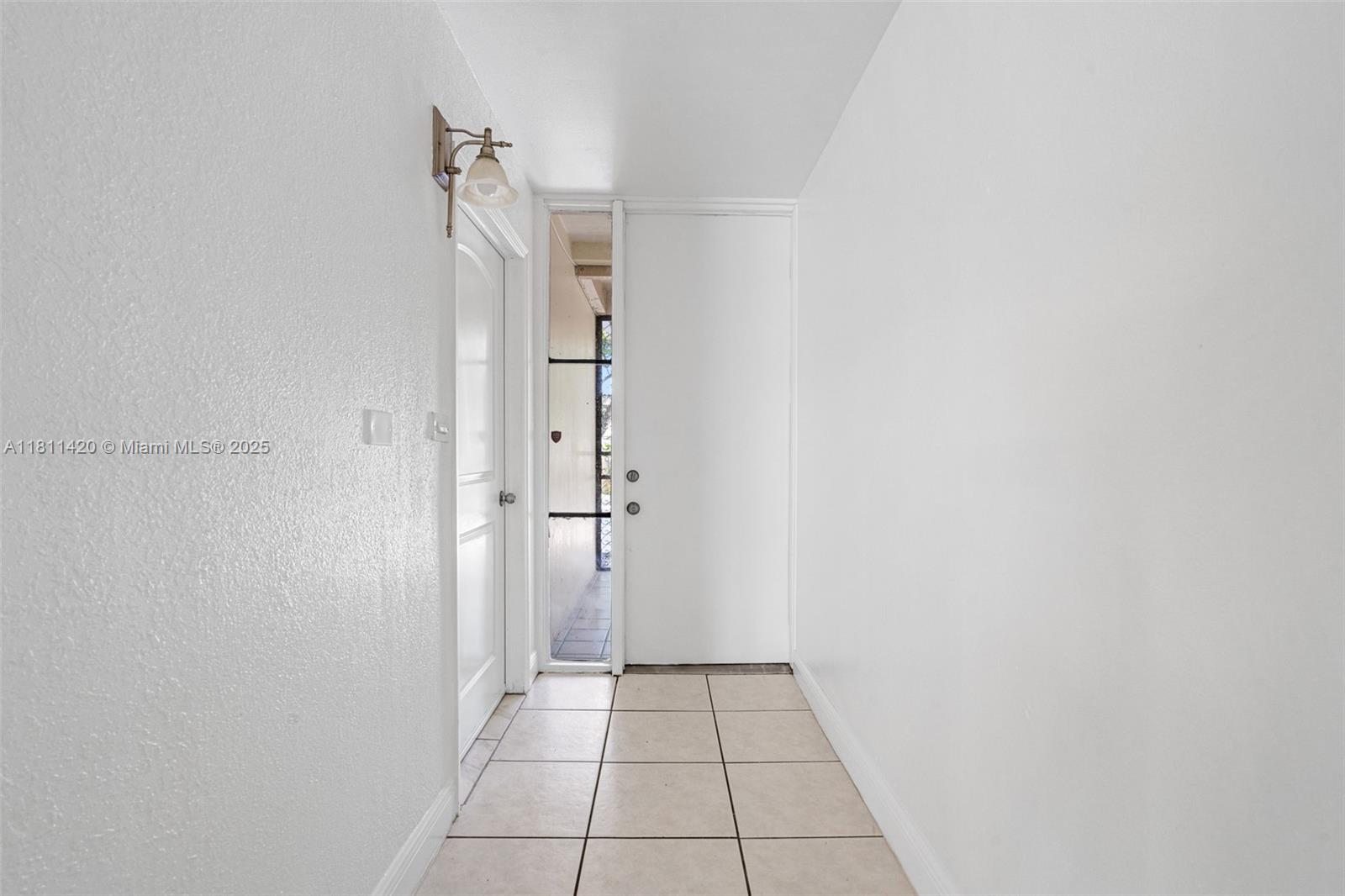15504 Sharpecroft Dr, Miami Lakes, Florida image 6
