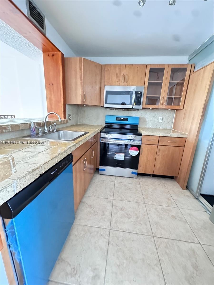3660 NE 166th St #603, North Miami Beach, Florida image 10