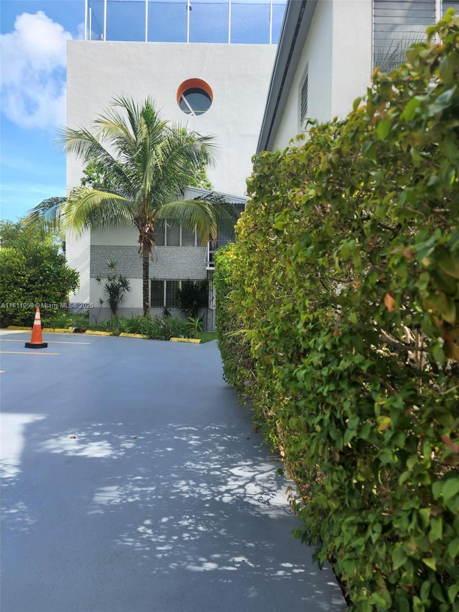 364 SW 11th St, Miami, Florida image 16