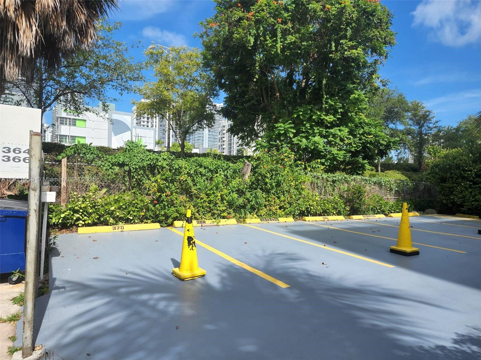 364 SW 11th St, Miami, Florida image 18