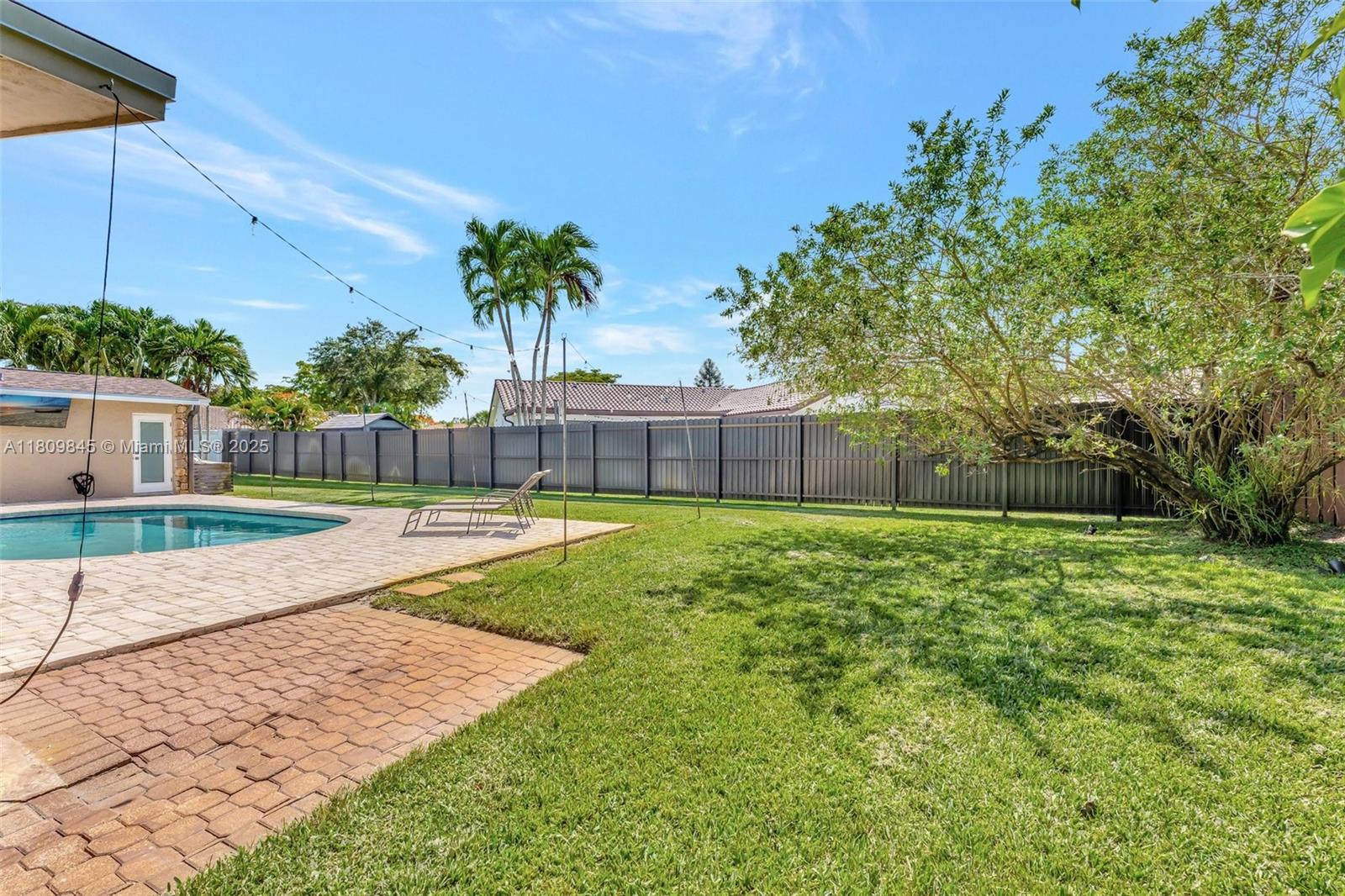 651 E Lake Dasha Dr, Plantation, Florida image 37