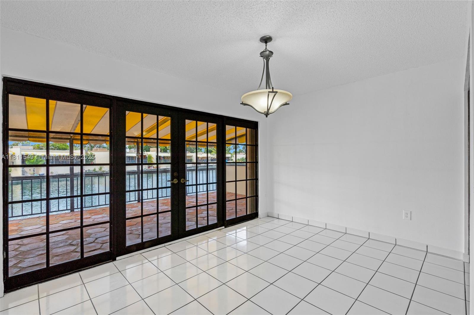 7003 Crown Gate Ct, Miami Lakes, Florida image 12