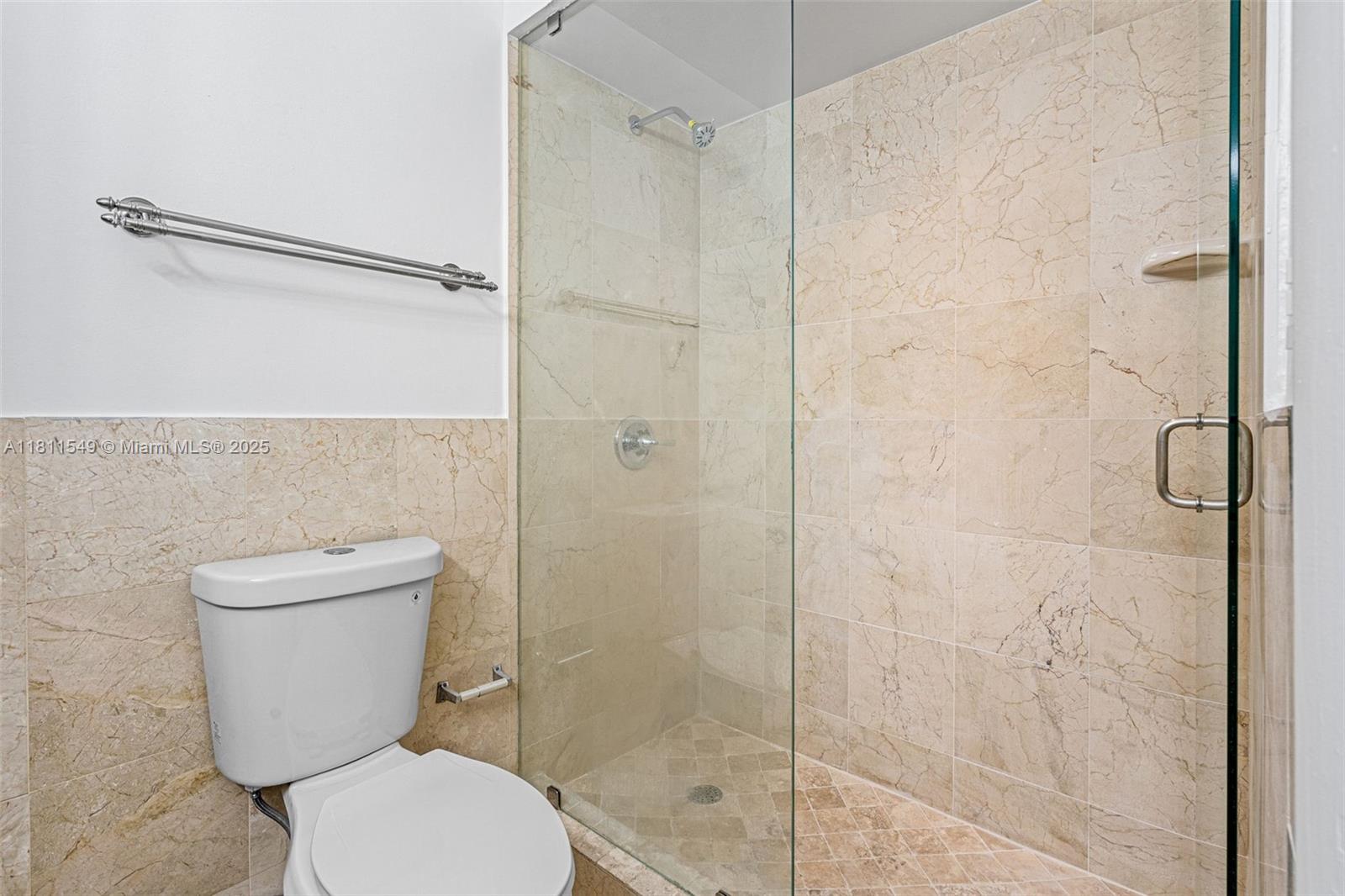 7003 Crown Gate Ct, Miami Lakes, Florida image 39