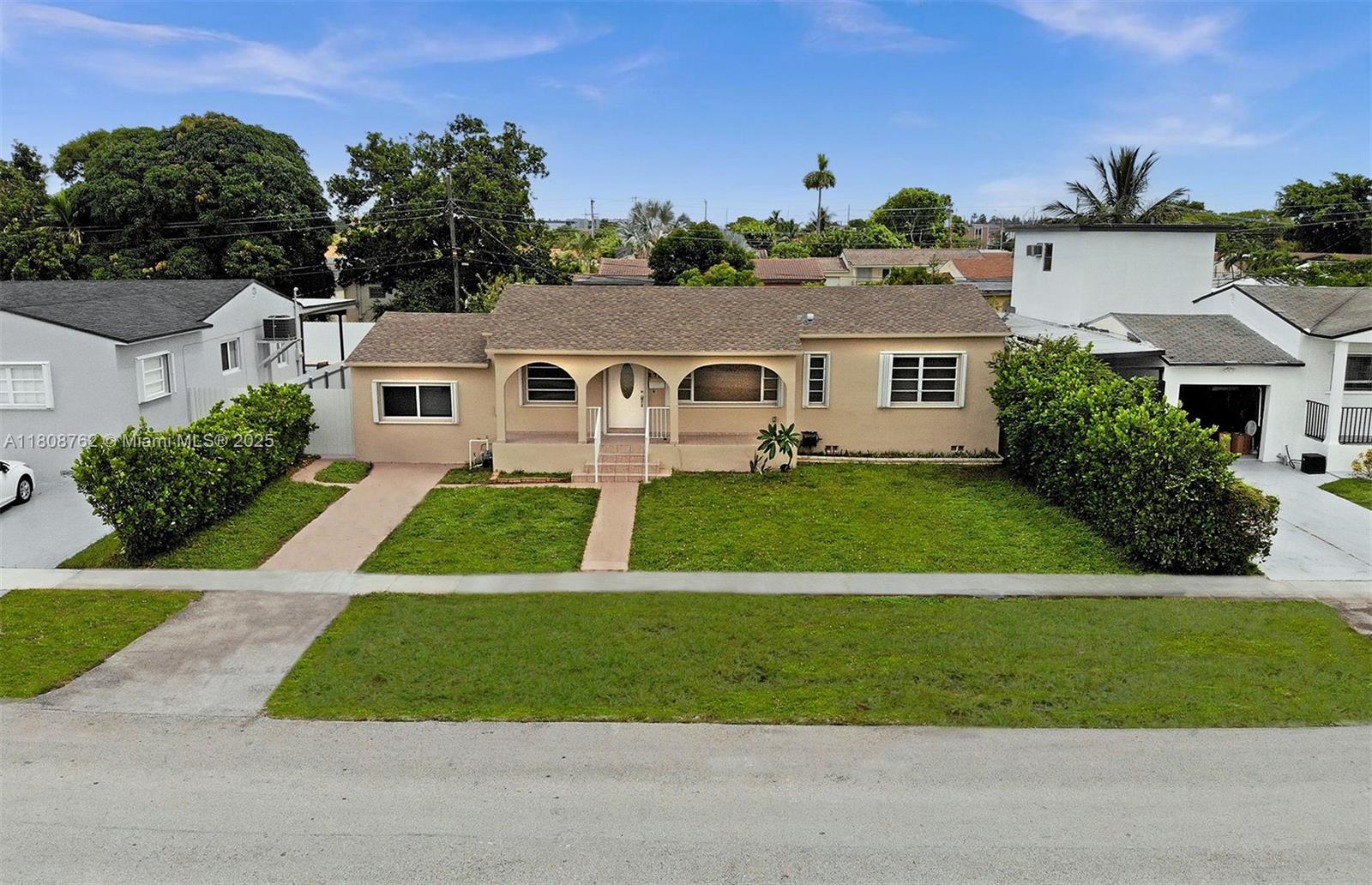 House for Sale in Hialeah, FL