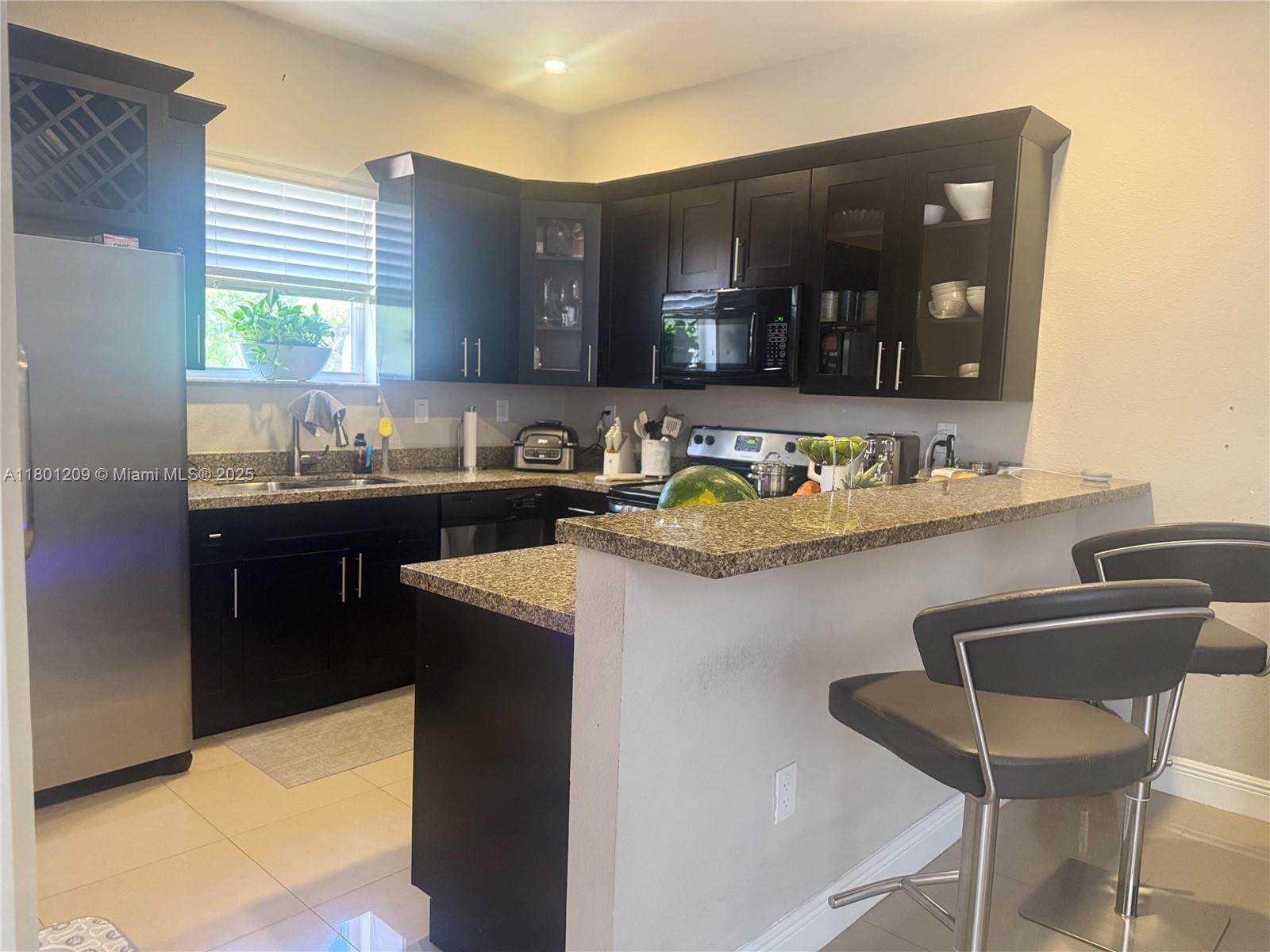 798 NE 43 St, Oakland Park, Florida image 16
