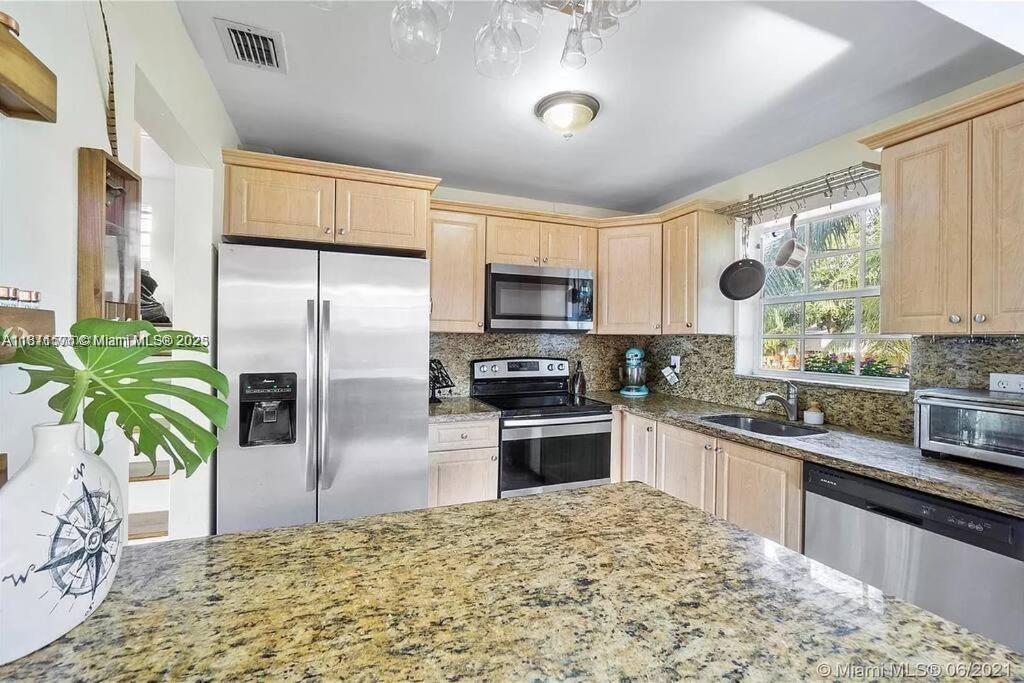 7120 Duval St, Hollywood, Florida image 4