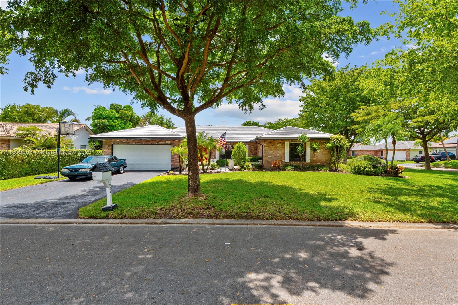 988 NW 110th Ave, Coral Springs, Florida image 2