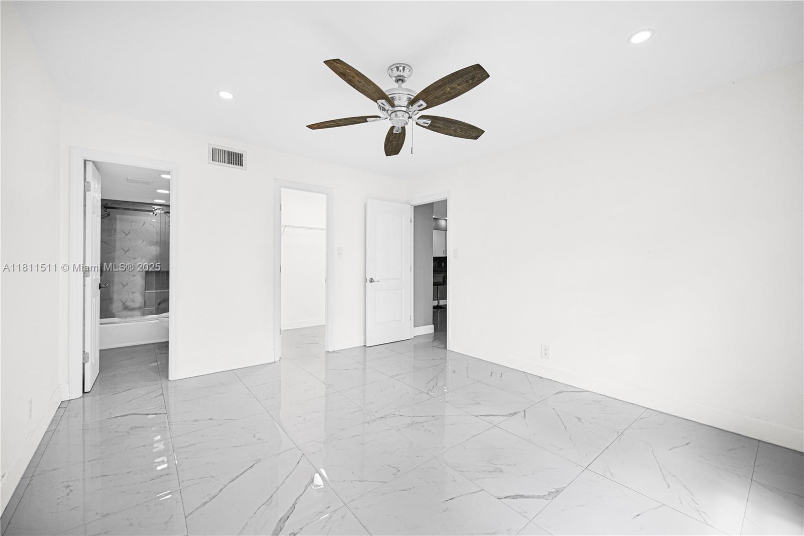 132 S Cypress Rd #518, Pompano Beach, Florida image 22