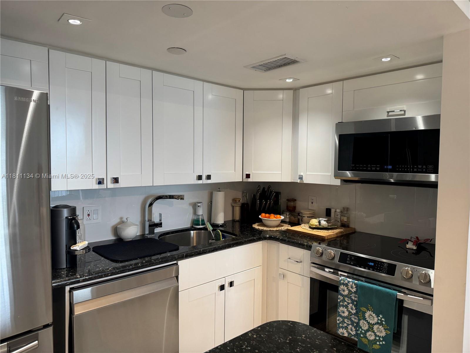 770 Claughton Island Dr #506, Miami FL 33131