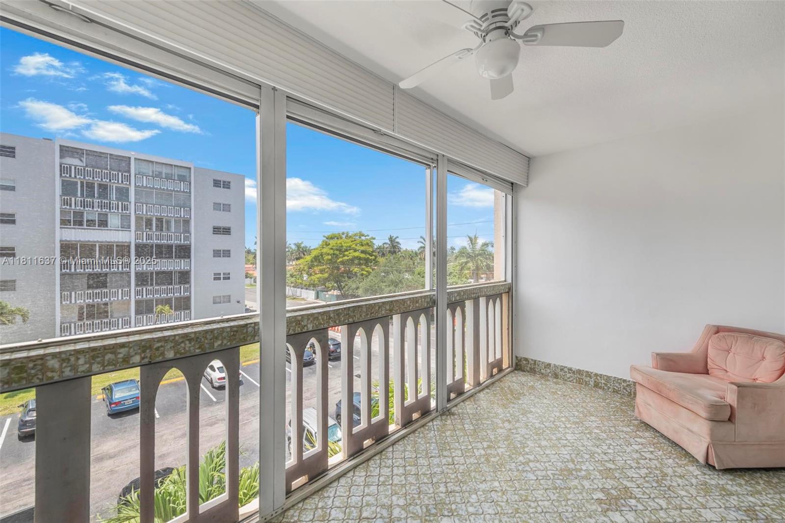 500 NE 12th Ave #407, Hallandale Beach, Florida image 20