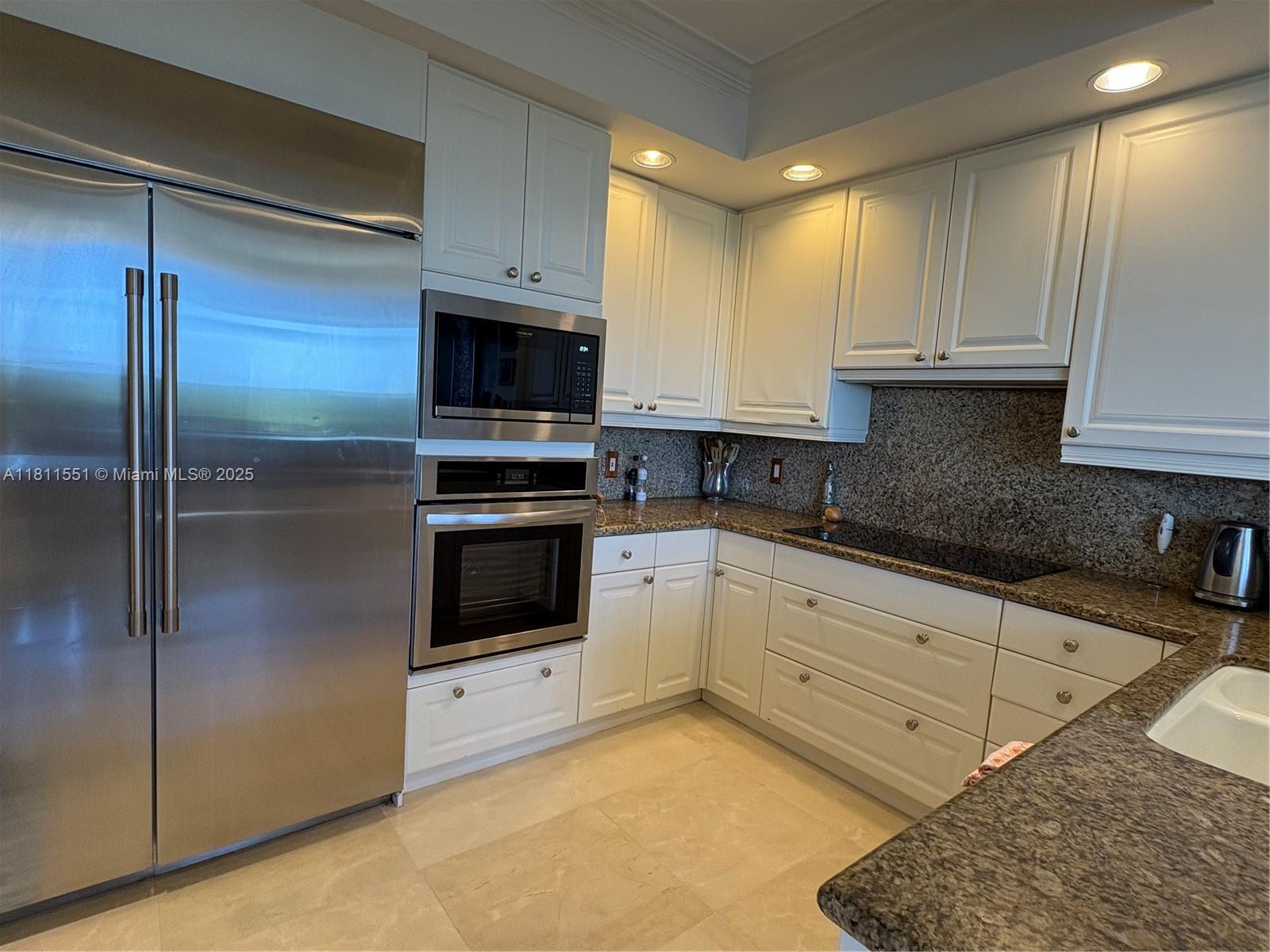 13627 Deering Bay Dr #402, Coral Gables, Florida image 6