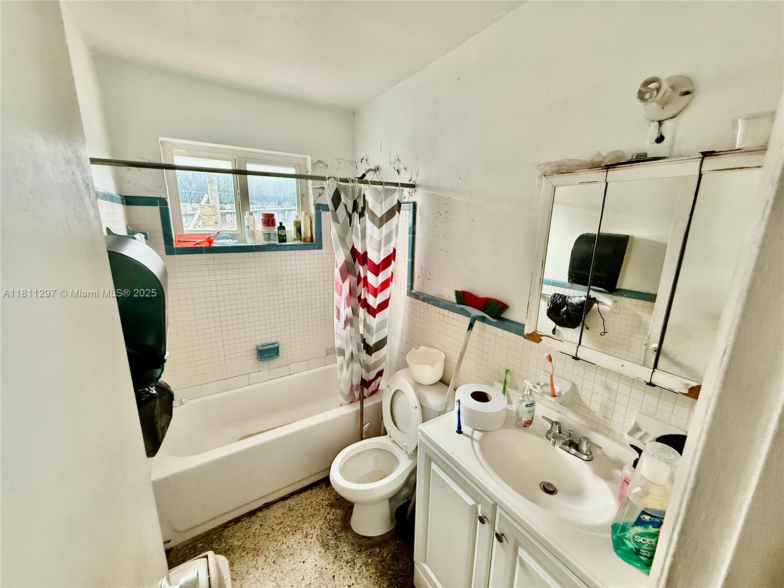 1060 NW 24th St, Miami, Florida image 19