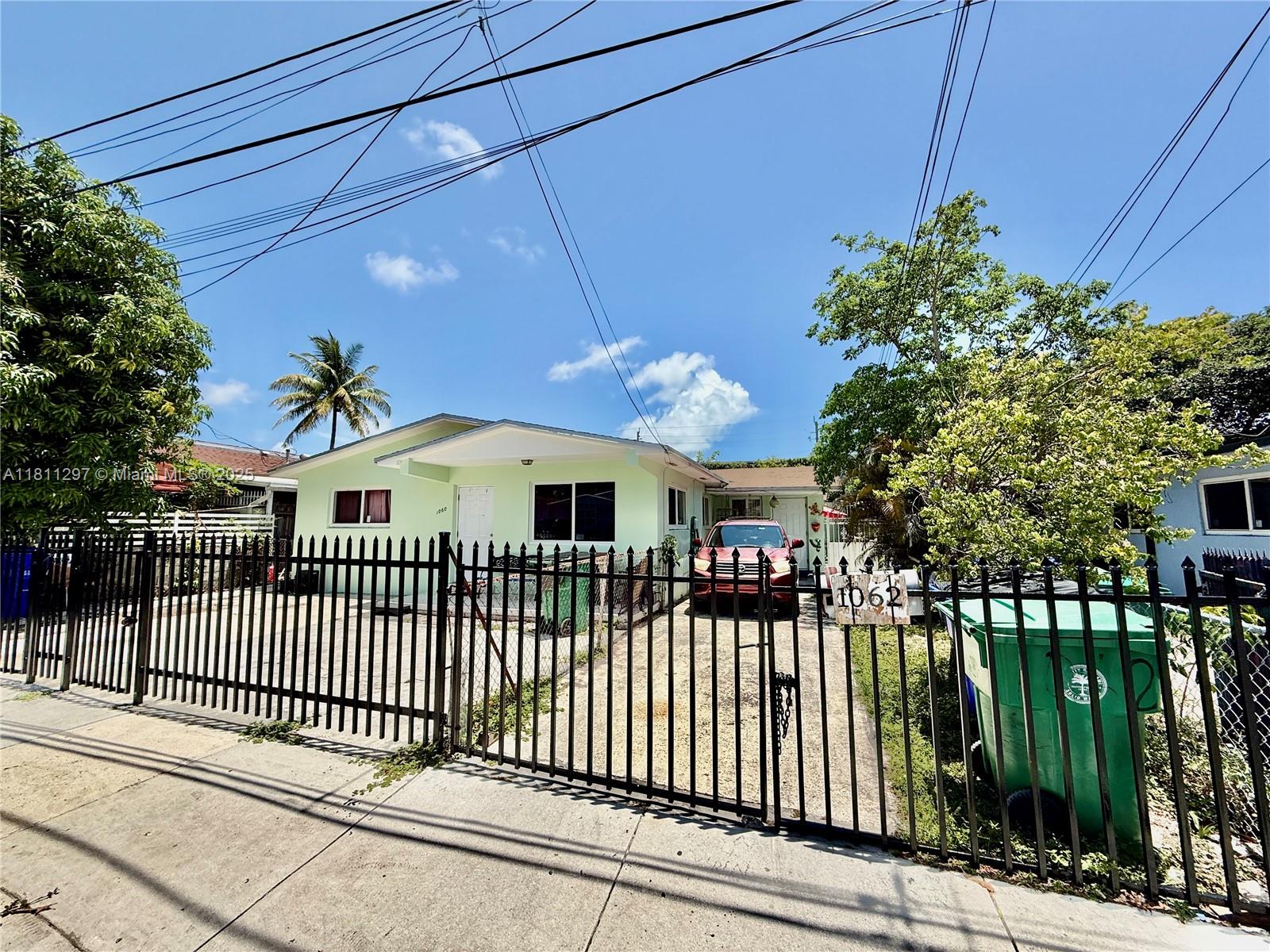 1060 NW 24th St, Miami, Florida image 25