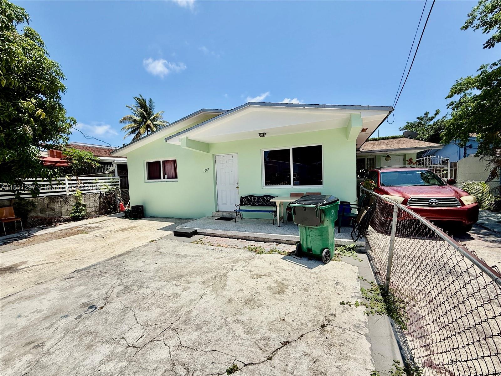 1060 NW 24th St, Miami, Florida image 26