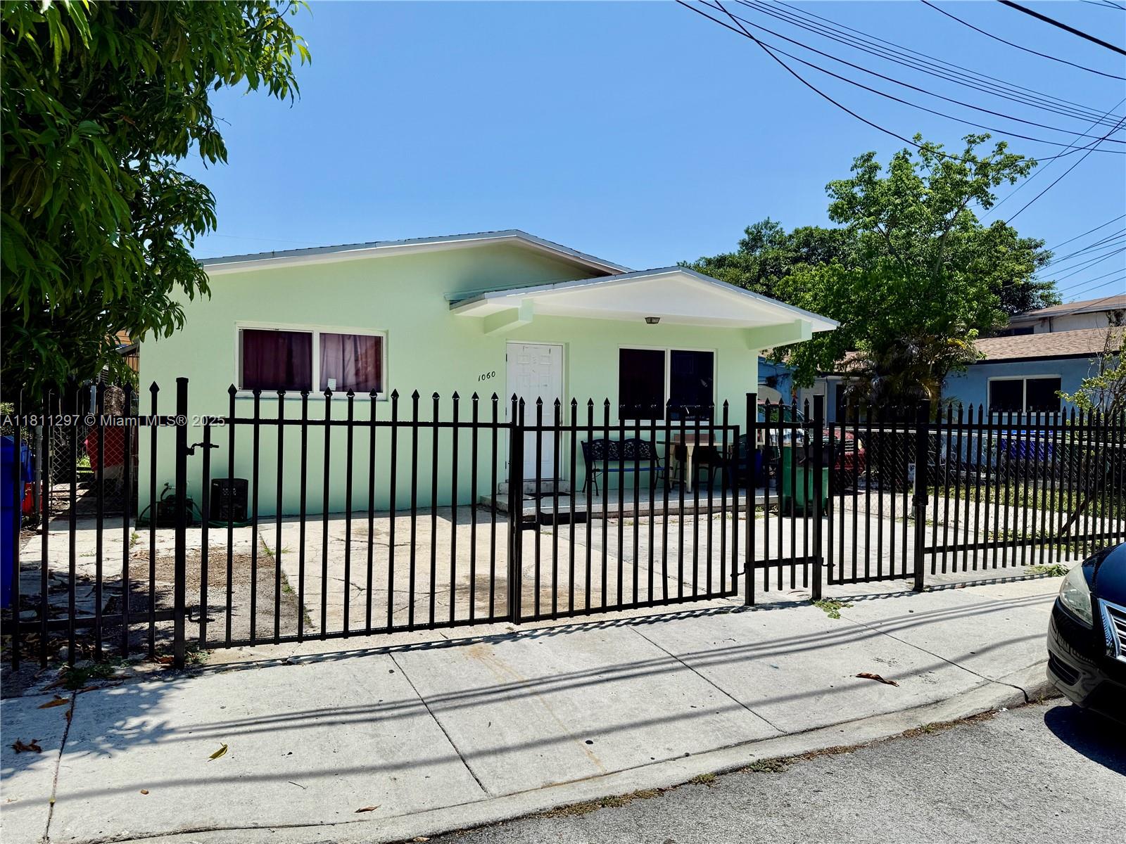 1060 NW 24th St, Miami, Florida image 3