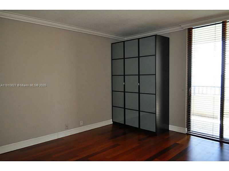 520 Brickell Key Dr #A811, Miami, Florida image 23