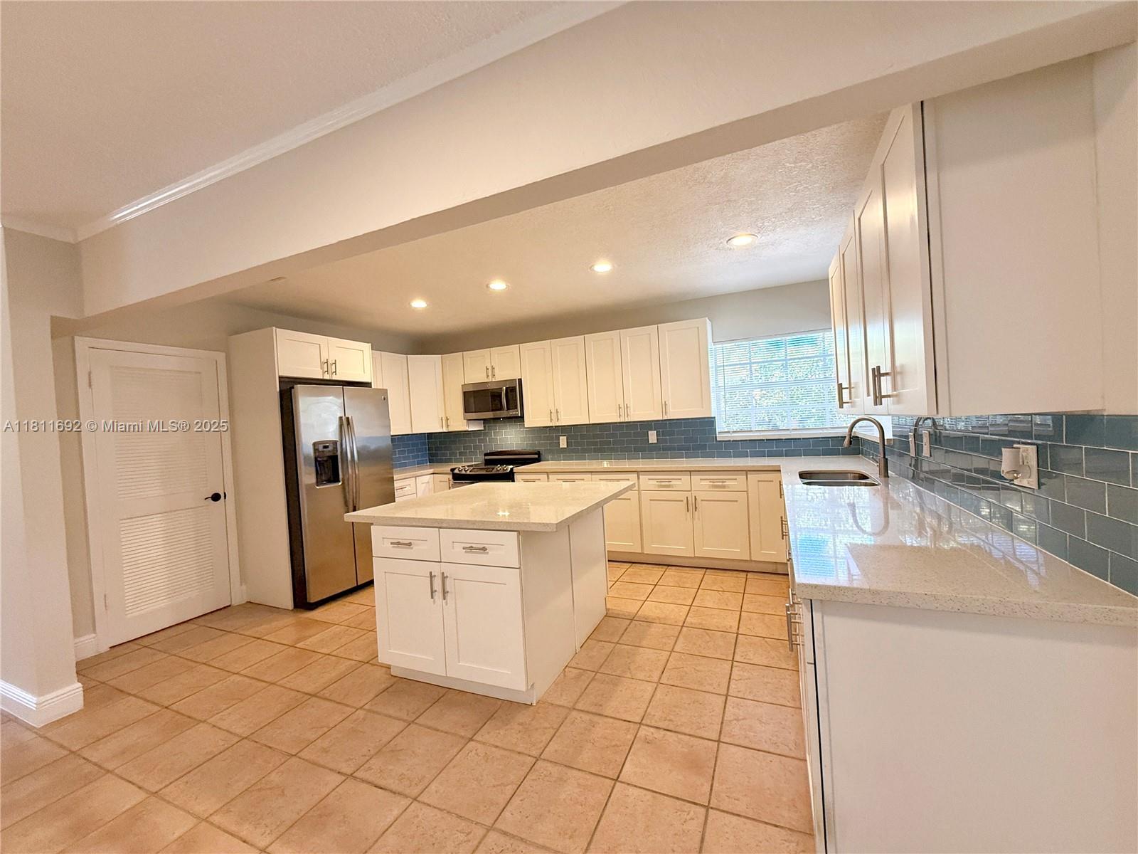206 SE 3rd Pl, Dania Beach, Florida image 19