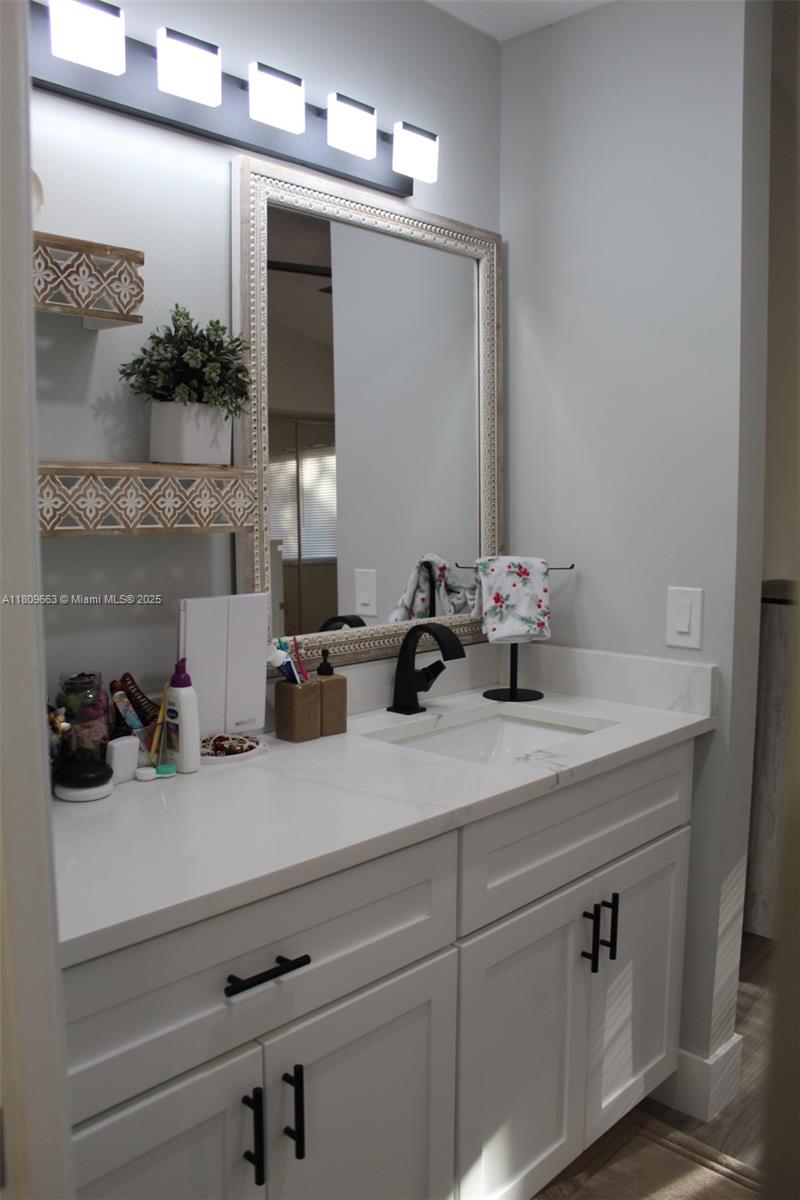 3044 S Oakland Forest Dr #2403, Oakland Park, Florida image 24