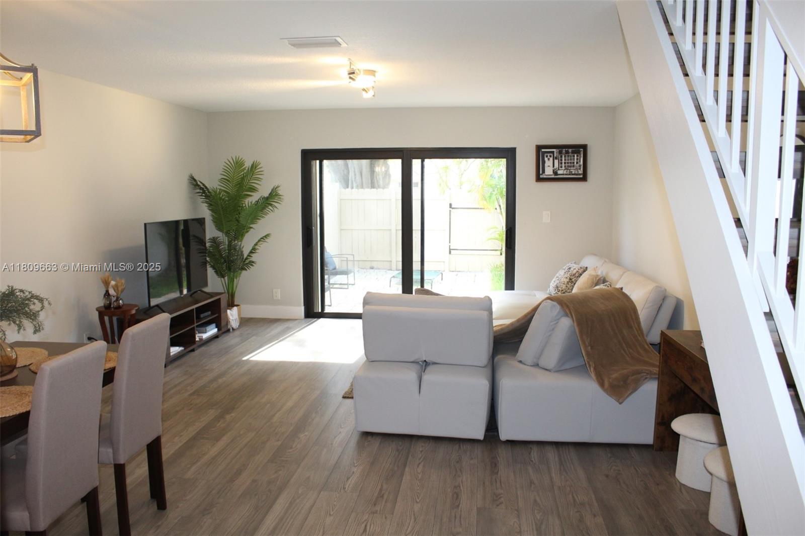 3044 S Oakland Forest Dr #2403, Oakland Park, Florida image 5