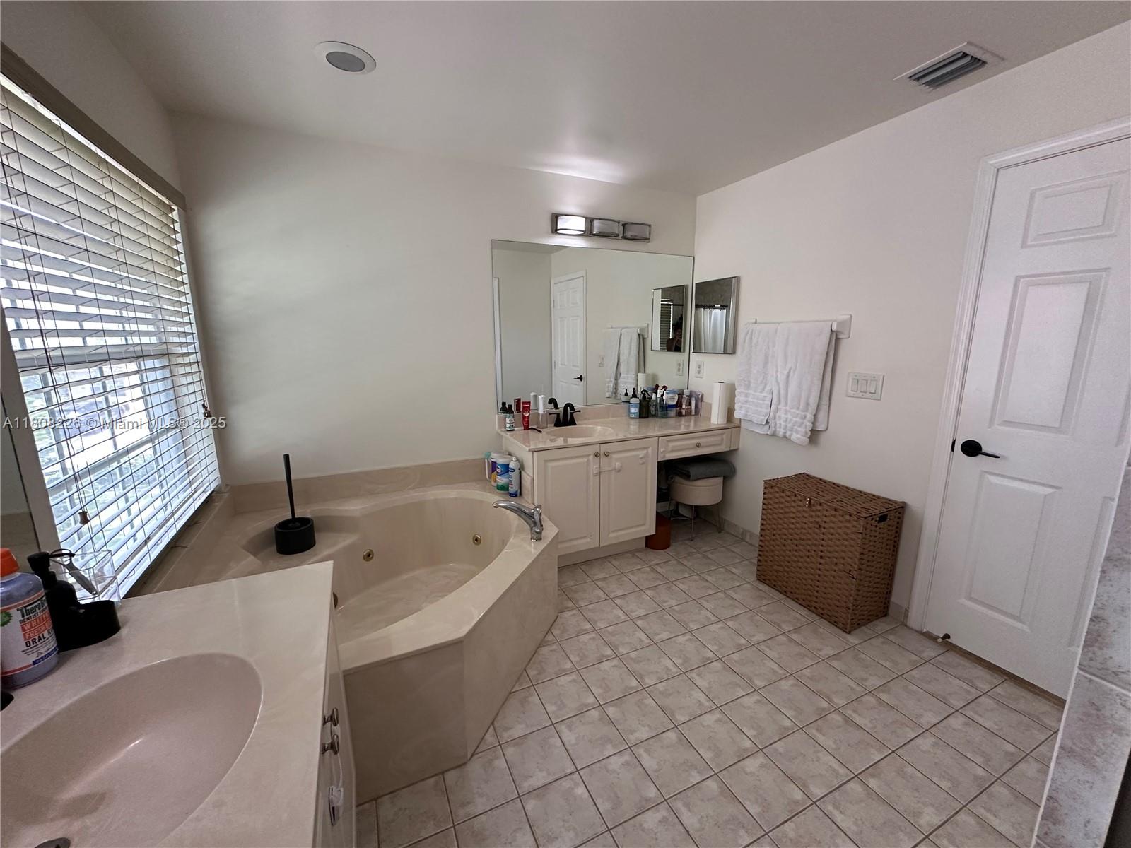 12464 SW 42nd St, Miramar, Florida image 31
