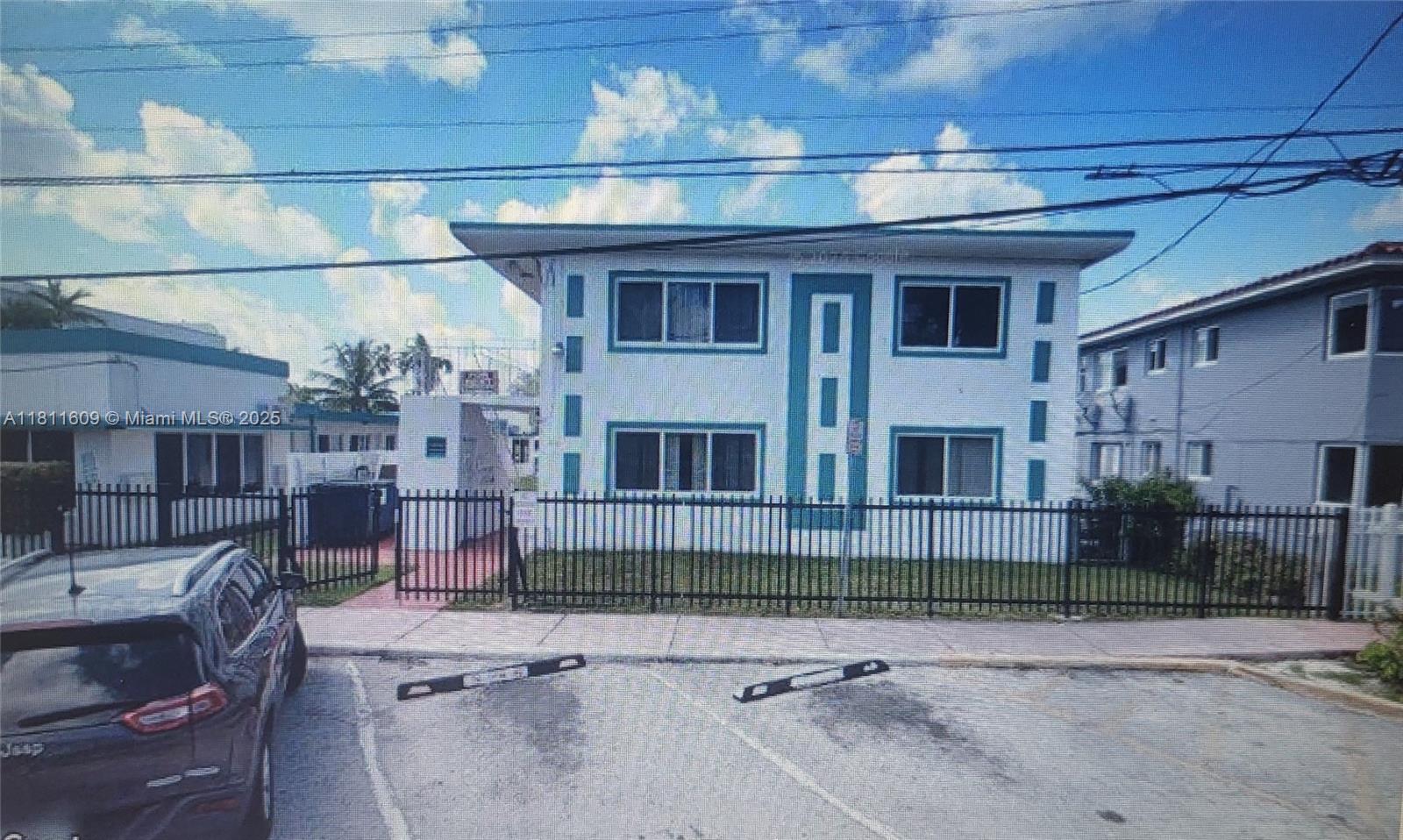 2101 Calais Dr Unit 10, Miami Beach, Florida 33141