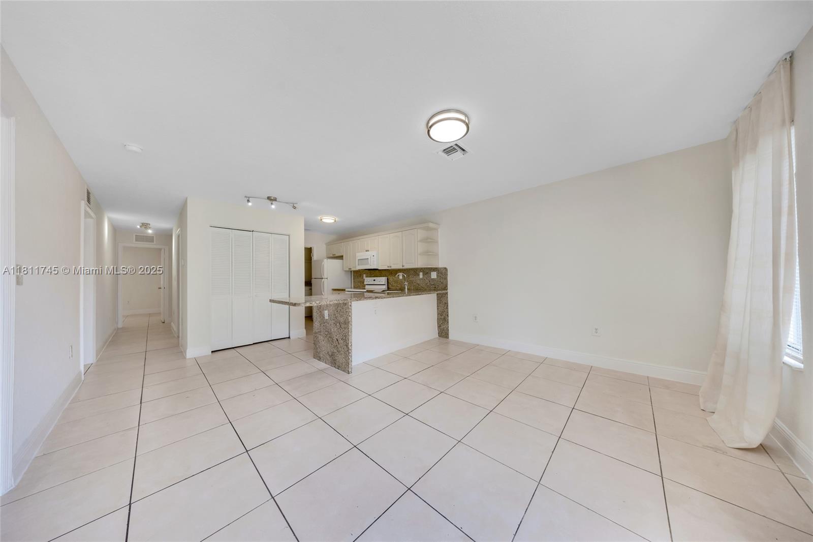 Property photo # 7