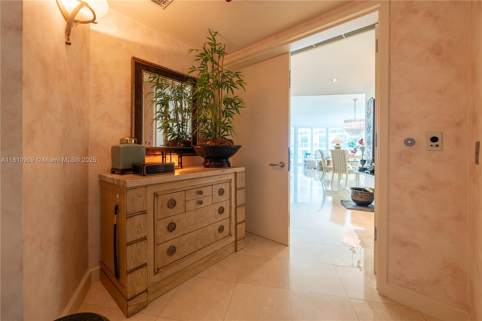 Condo for Sale in Miami, FL