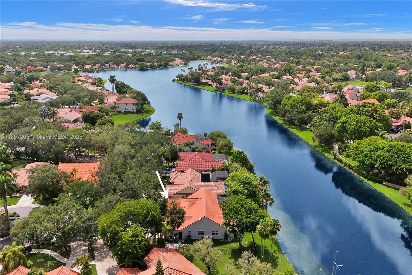 1589 Eastlake Way, Weston, Florida image 38