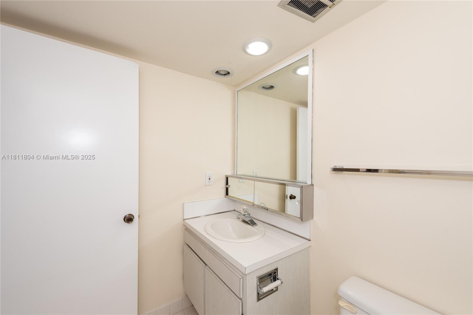 600 Biltmore Way #1014, Coral Gables FL 33134