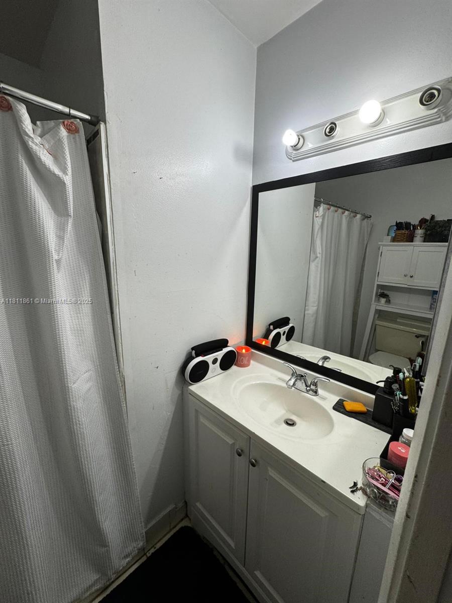 6023 10th Ave N #215, Green Acres, Florida image 12