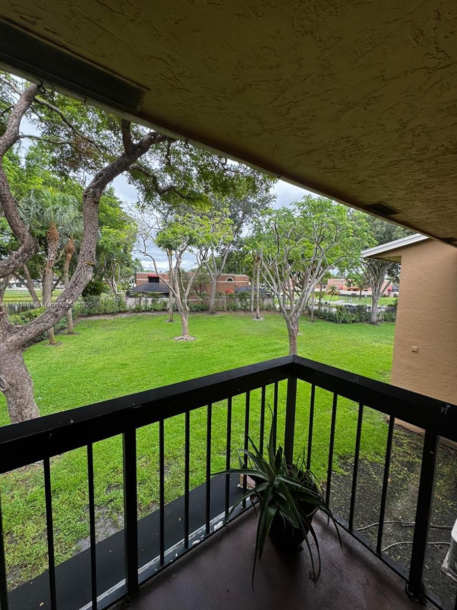 6023 N 10th Ave N #215, Green Acres, Florida image 17