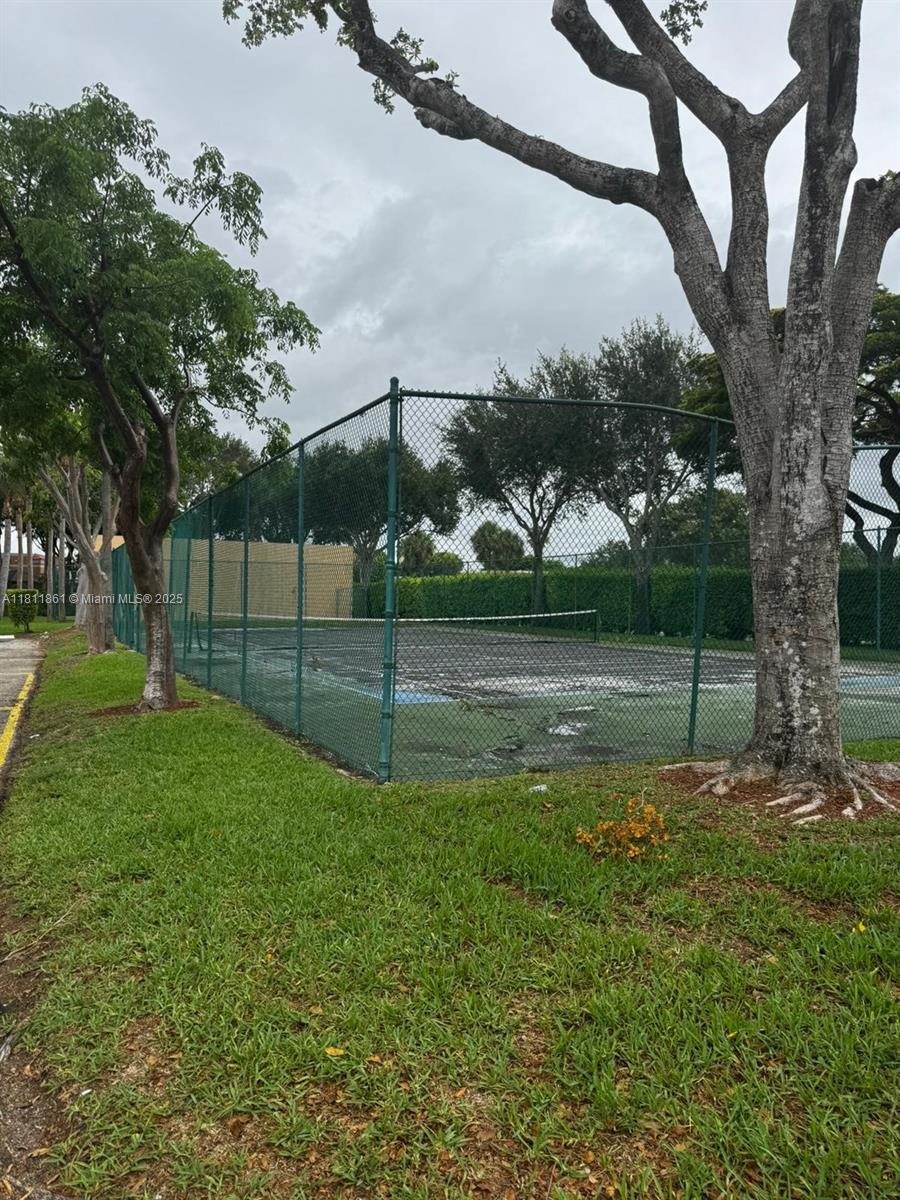 6023 N 10th Ave N #215, Green Acres, Florida image 20