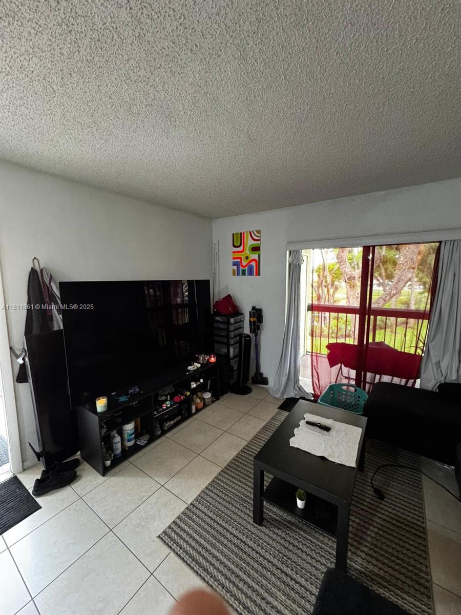 6023 10th Ave N #215, Green Acres, Florida image 3