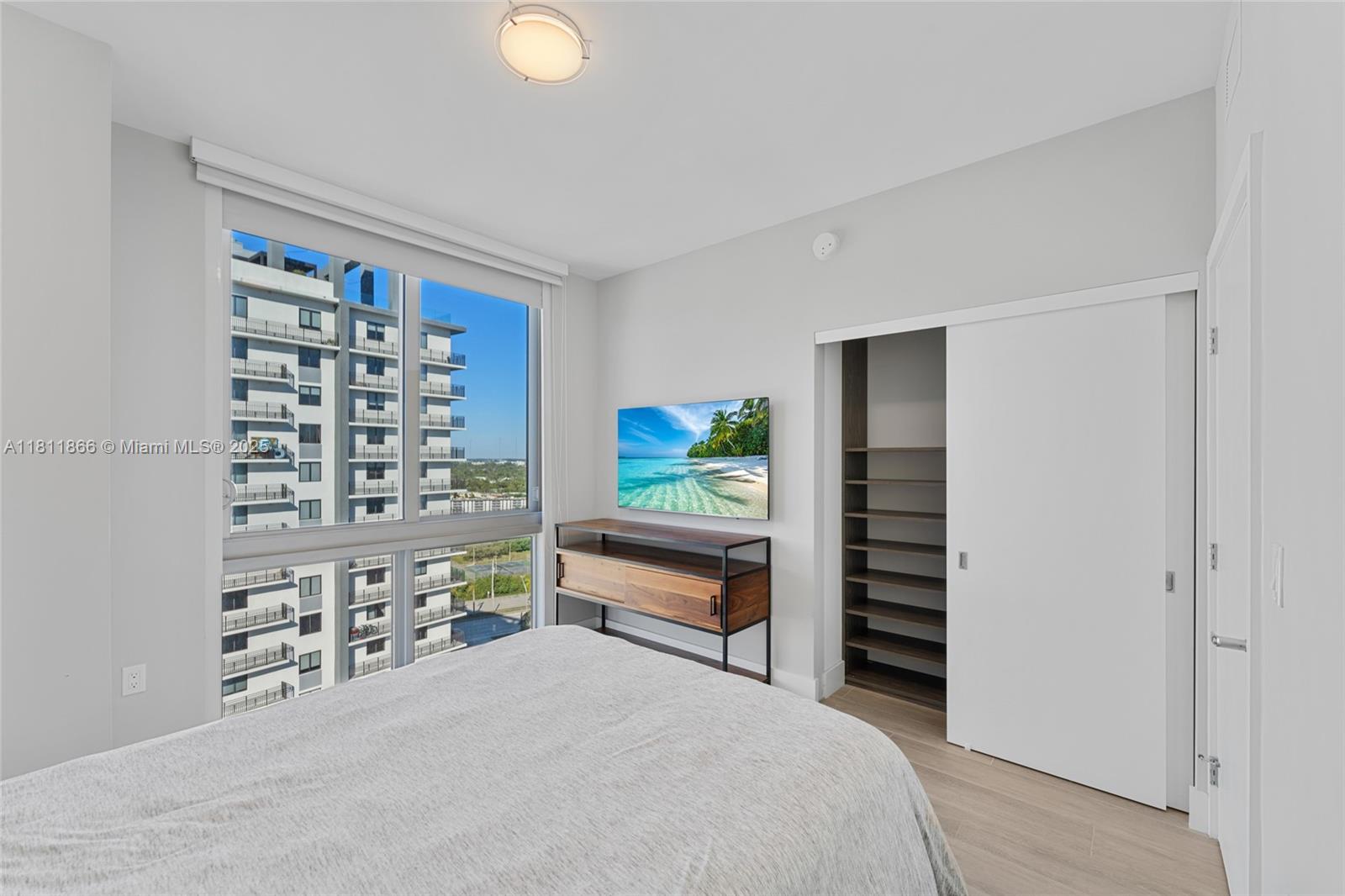 16385 NE Biscayne Blvd #1901+STORAGE, North Miami Beach, Florida image 19