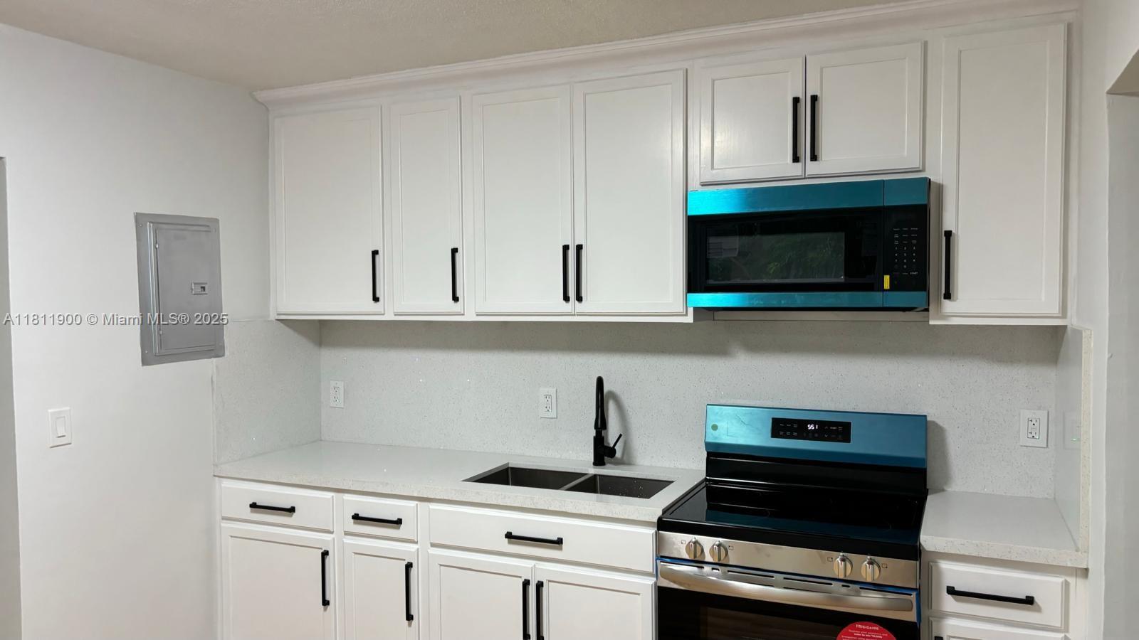 4147 NW 23rd Ct, Miami, Florida image 15